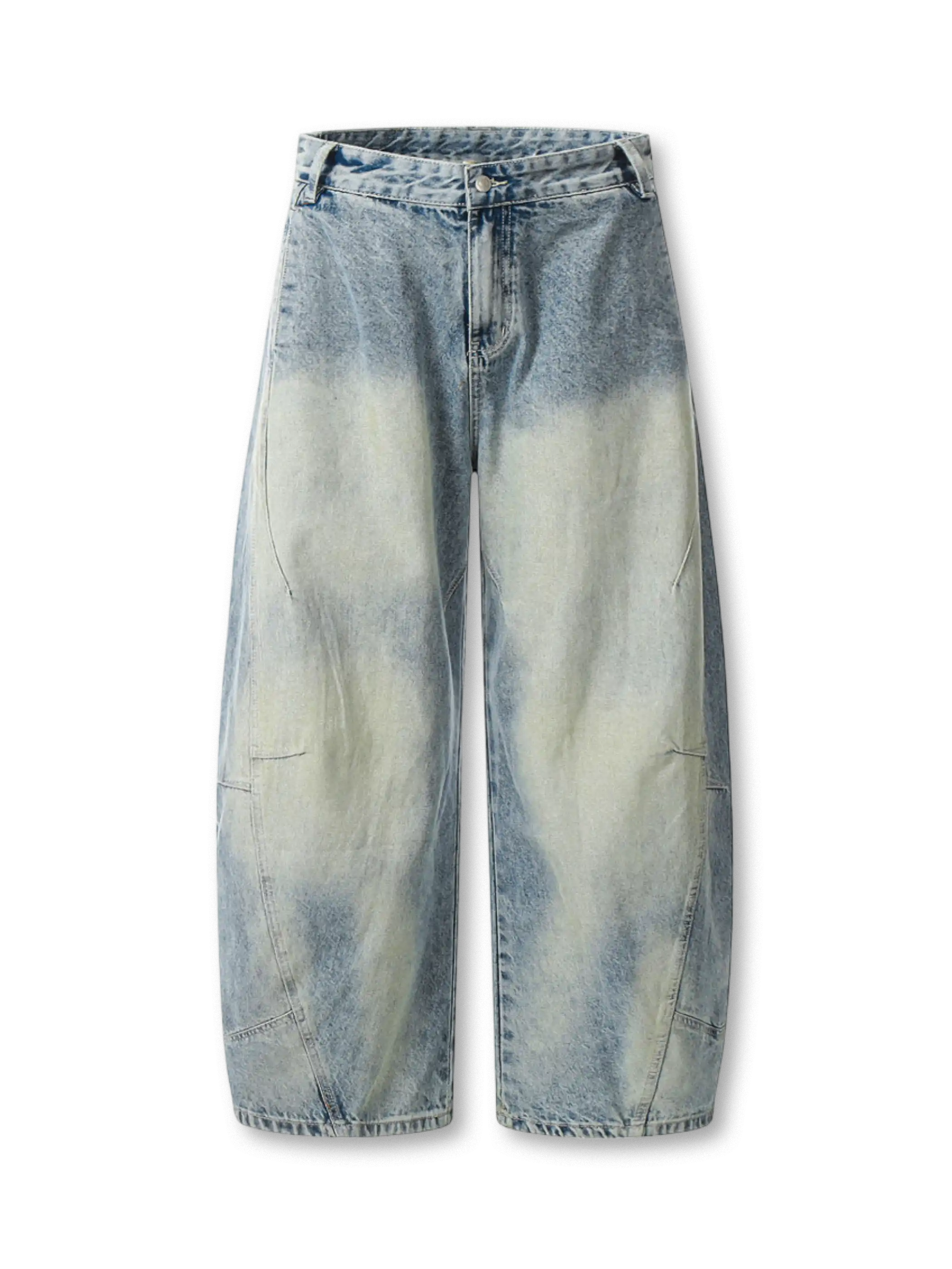 ワイドレッグとフェードブリーチ加工を強調したブリーチドバギーデニムパンツの全身ビュー。