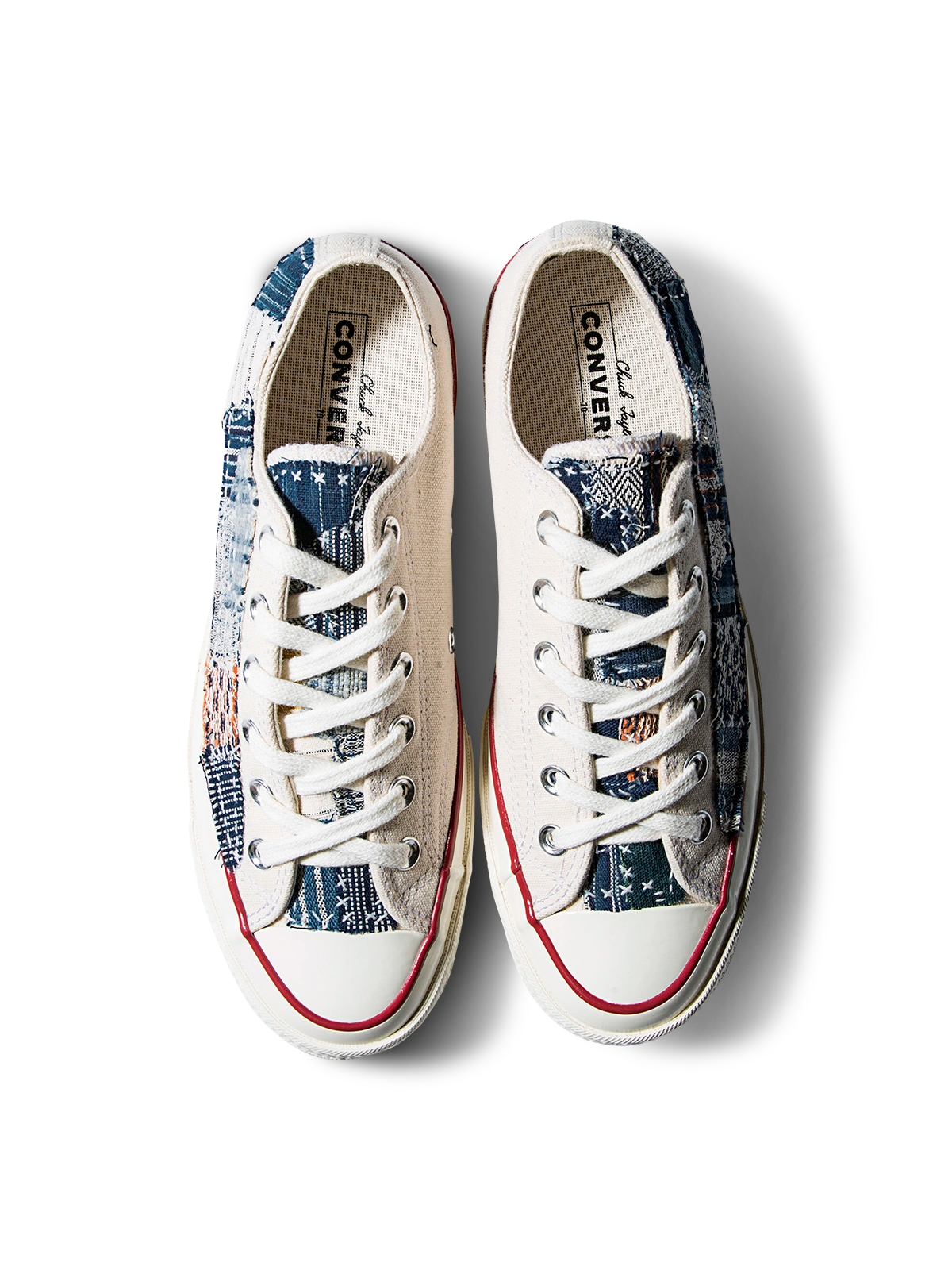 手織り布と古布パッチワークを施したキャンバススニーカー