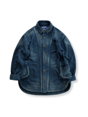 植物藍染めと刺し子ステッチが特徴のルーズフィットシャツジャケット