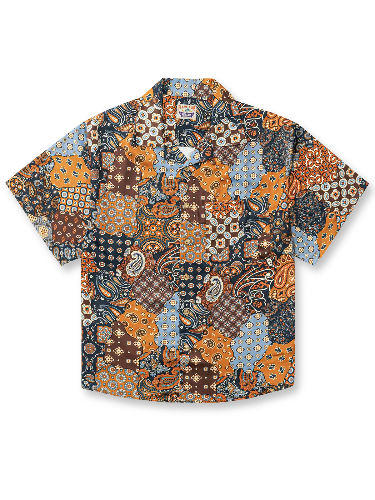カシューナッツの花柄が映えるブラウンベースのアロハシャツ。