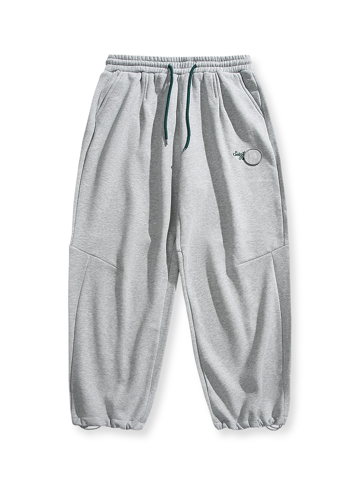 裏起毛とリブ裾で暖かく動きやすい、4色展開のルーズフィットスウェットパンツ