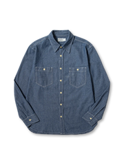 軽量で速乾性に優れたシャンブレー素材使用。ダブルポケットとラウンドヘムが特徴の機能的長袖シャツ。