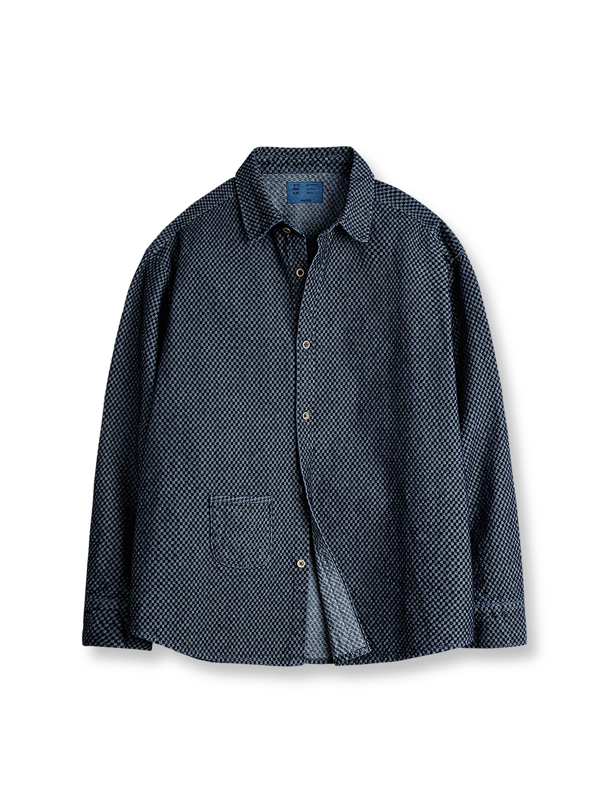 チェッカーボード柄のヘビーウェイトデニムシャツ。ヴィンテージボタンとリラックスフィット、多ポケット仕様。