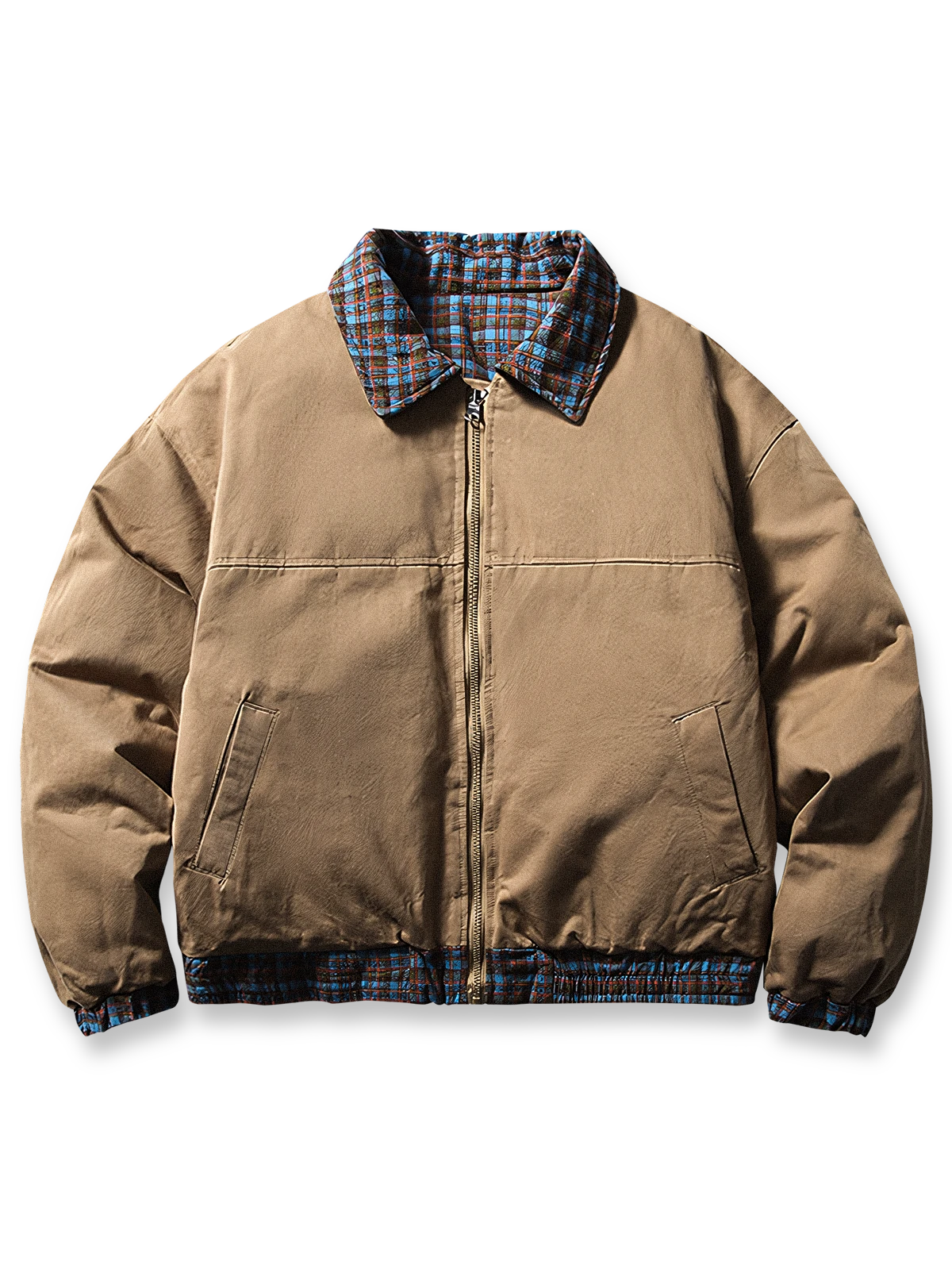 クラシックなチェック柄と無地の両面リバーシブル仕様で保温性と快適性を備えた中綿ジャケット