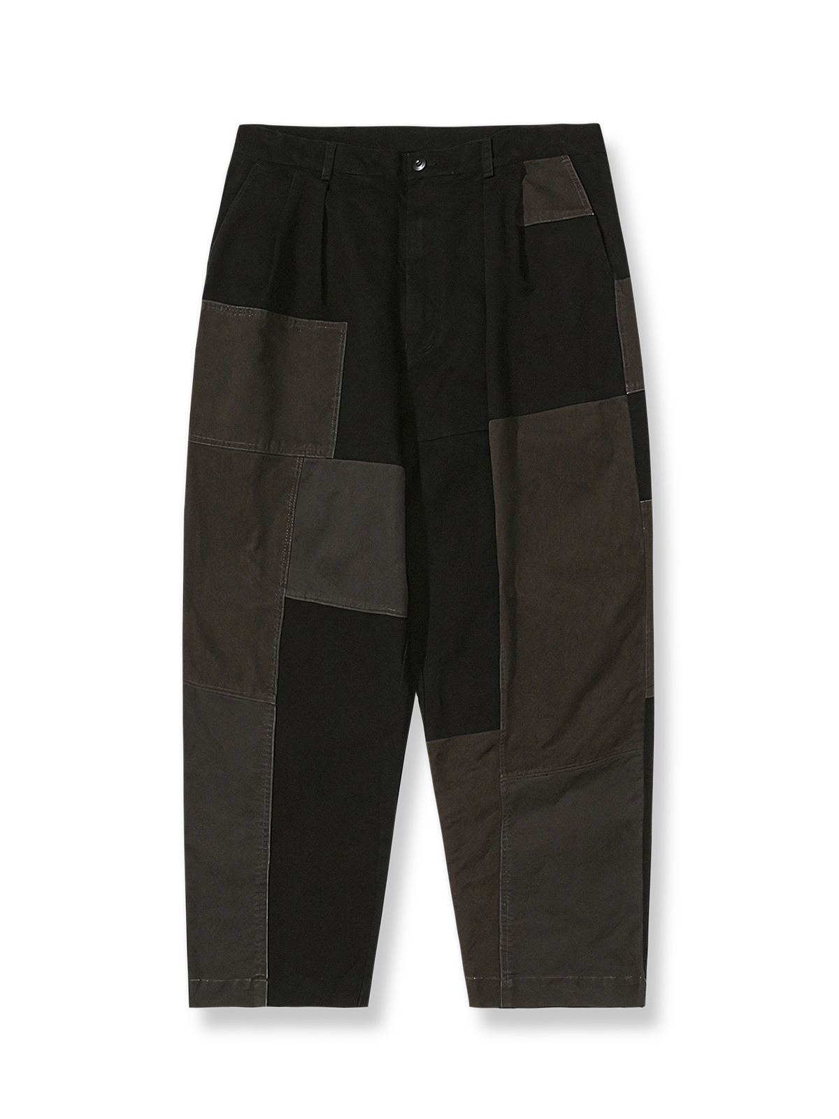 リベットとジッパーポケットが特徴のゆったりシルエットのチノクロスコンビウォッシュスラックス