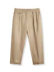 ミリタリースタイルを継承したテーパードシルエットのCHINOパンツ