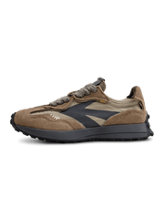 クラシック70年代ジョギングシューズ。