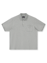 ふんわりとした平編みとリブ襟が映えるクラウドタッチニットポロシャツ