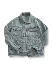 アメリカンカジュアルとヴィンテージワークを融合した襟付きデニムジャケット、ゆったりシルエットとワークポケットが特徴