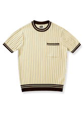 カラーリブトリムが施されたニット半袖Tシャツの前面が見える商品画像