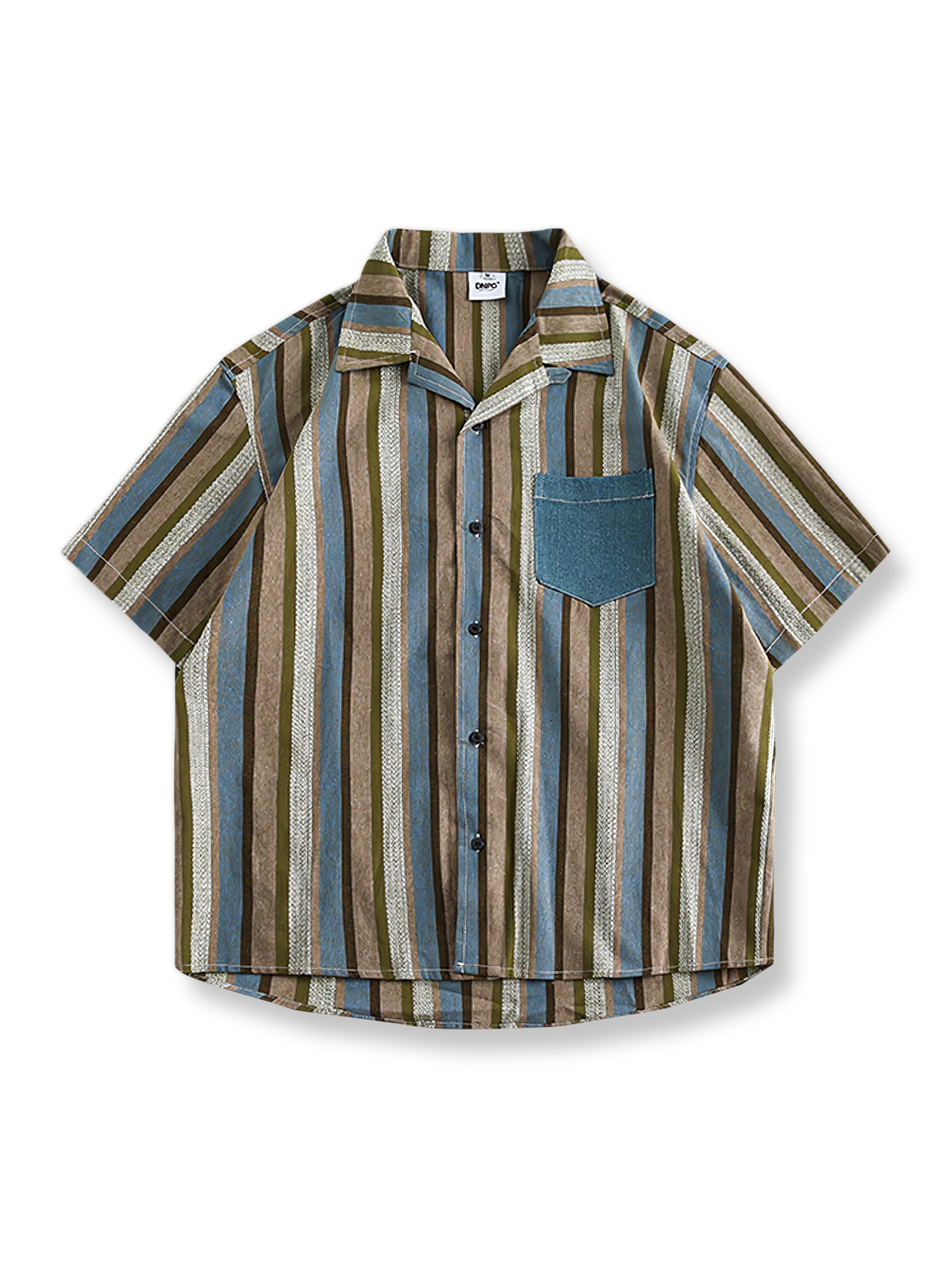 カラフルなストライプが特徴のリラックスフィット半袖シャツ。