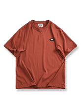 クールタッチ加工とショルダーストライプ吸汗パネルが特徴の半袖Tシャツ