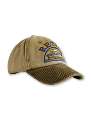 カーキ系のトラッカーキャップ、コーデュロイのつばと刺繍ワッペン付き、6パネル仕様