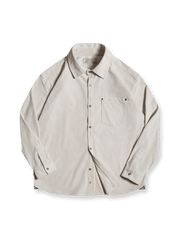 厚手コーデュロイとNAVAJOラベルが特徴の長袖シャツ。