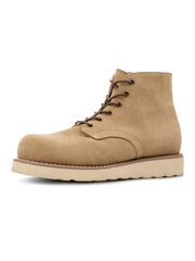 ダブルステッチと裏返し牛革スエード使用、ラバーアウトソールの男らしいミッドカットブーツ