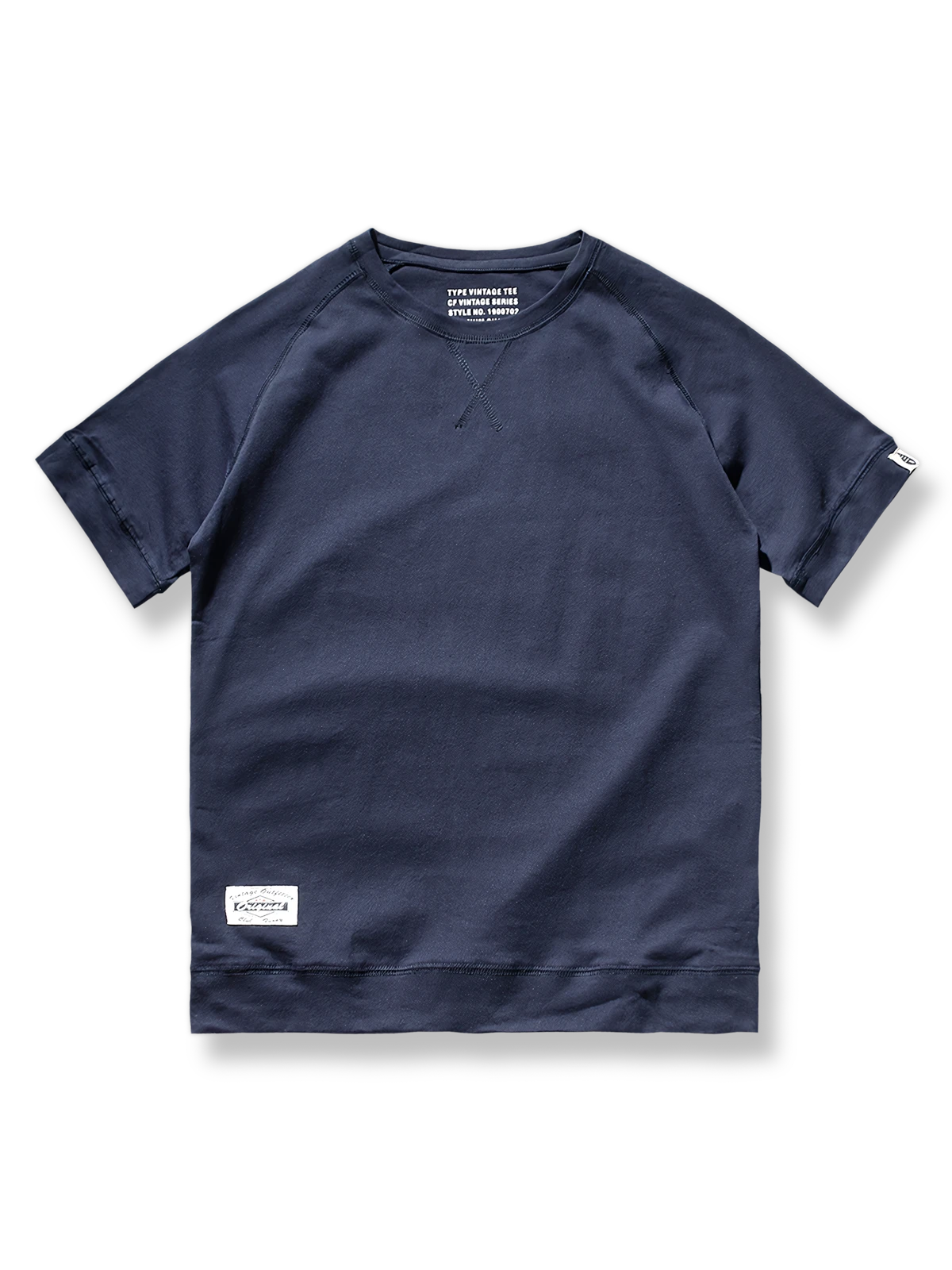 5色展開のシンプルなクルーネック半袖Tシャツ。