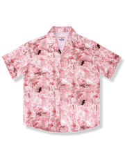 ピンクの金魚柄とルーズフィットが特徴のコットンポリエステル混紡キューバカラーアロハシャツ