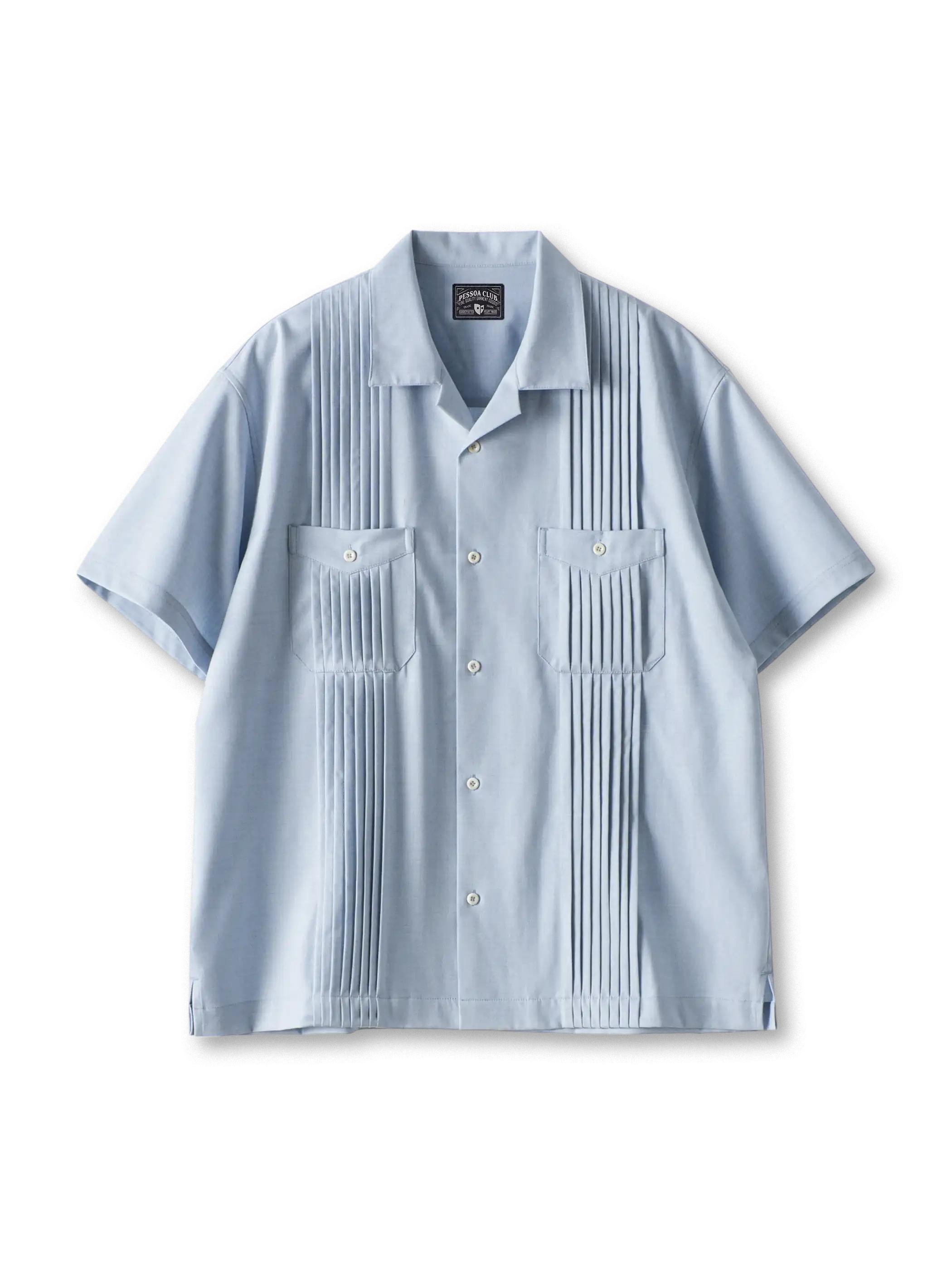 ダブルオルガンプリーツとキューバカラーが映える半袖シャツ