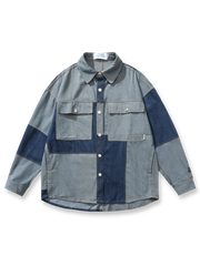 バイカラーパッチワークデザインが際立つデニムシャツの正面画像、胸元のフラップポケットとスナップボタンのディテール。