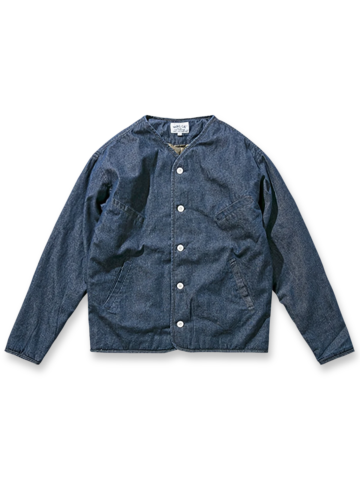 クラシックデニムと中綿入りライニングが特徴のワークジャケット。