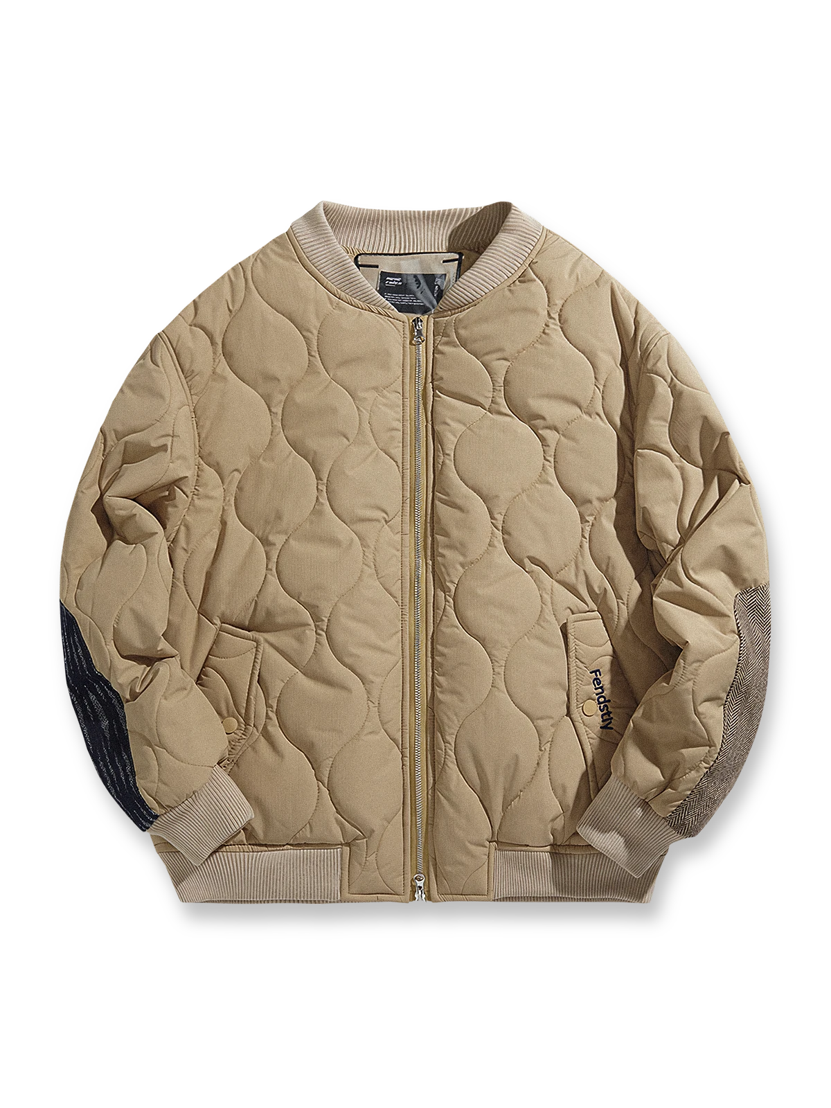 ダイヤ柄キルティングと異素材肘パッチが特徴の軽量高保温スタジャン。リブ編み仕様で快適。