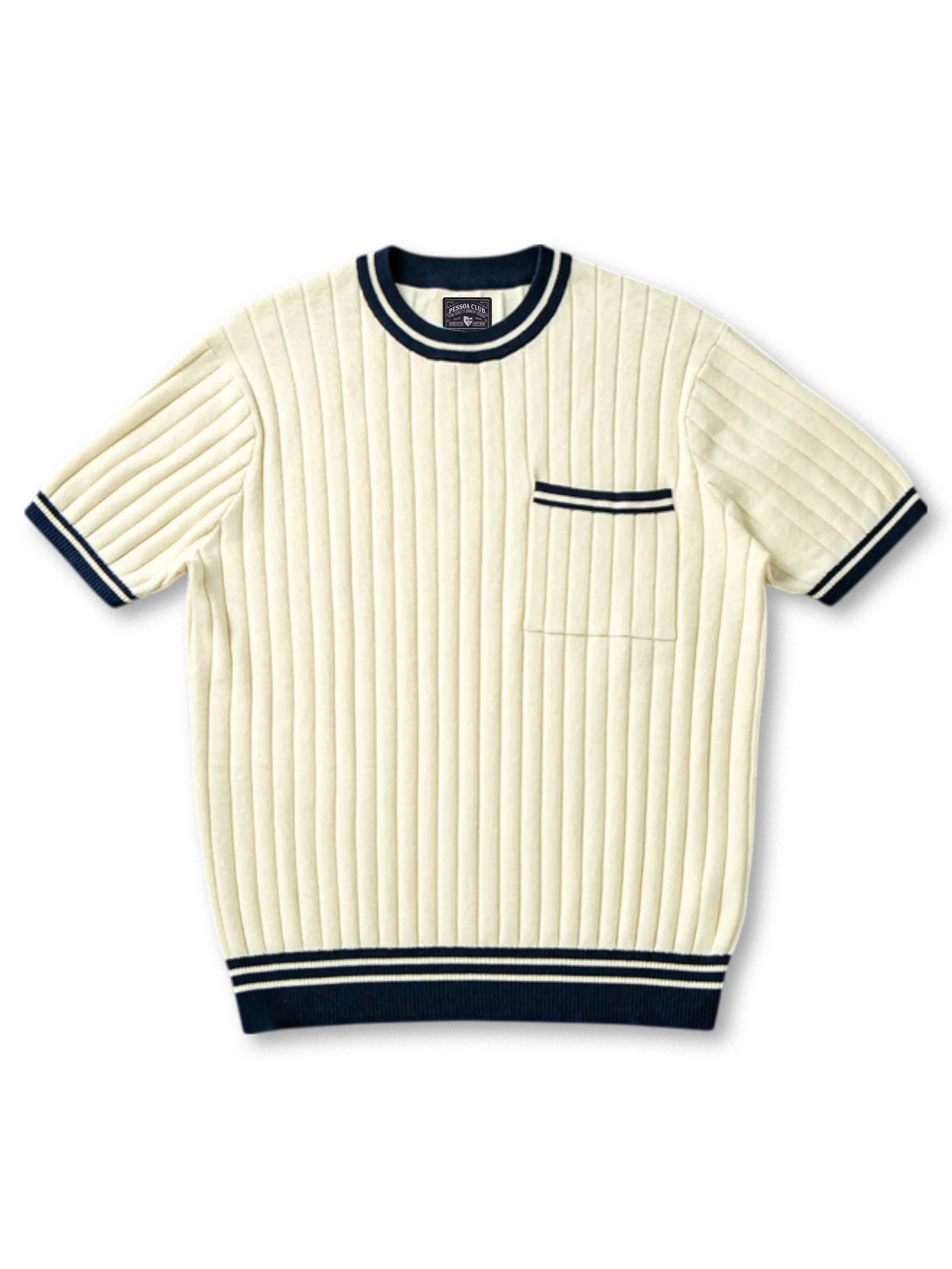 ダブルピ―コットンリブポケットTシャツの全身ビュー、配色ポケットとリブテクスチャーを強調。