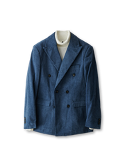 英国トレンドにインスパイアされた、軽やかな8W粗紋灯芯绒生地とダブルブレストデザインが特徴のコーデュロイジャケット。