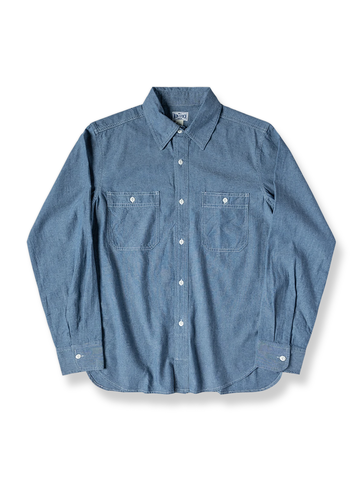 両胸ダブルパッチポケットとカーブヨークが特徴のリラックスフィットカウボーイシャツ。