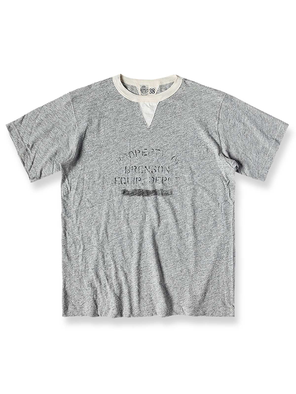 双Vネックデザインとリングスパンコットン素材を採用したヴィンテージ風スポーツタンクトップ