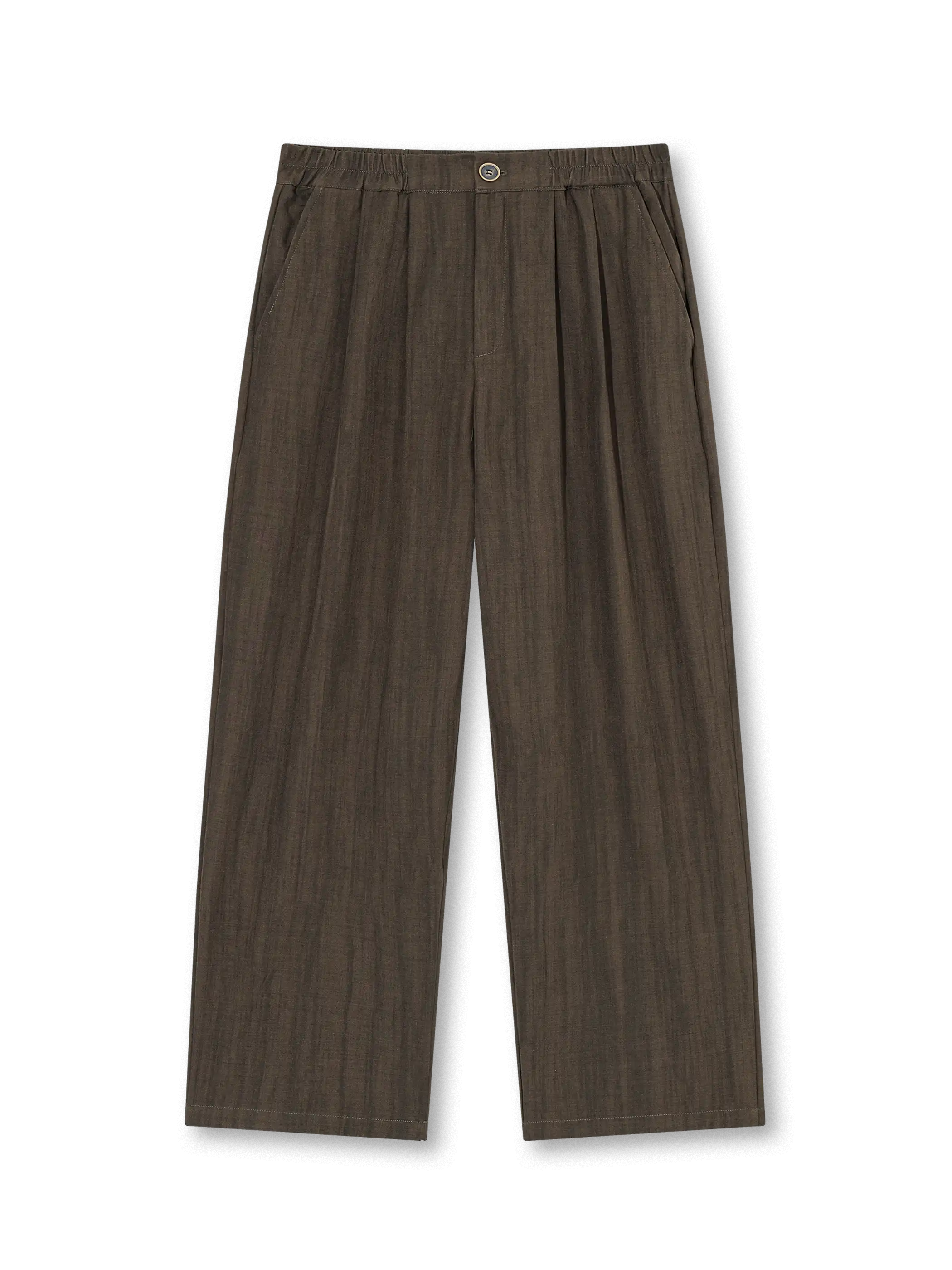 波状プリーツと薄手ポリエステル素材が特徴のリラックスシルエットパンツ、大容量ポケット付き