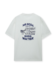 ヴィンテージ広告イラストをあしらった前胸ポケット付きルーズフィットTシャツ