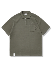 蒸気の刺繍とティーカップポケットが特徴のワッフルポロシャツ