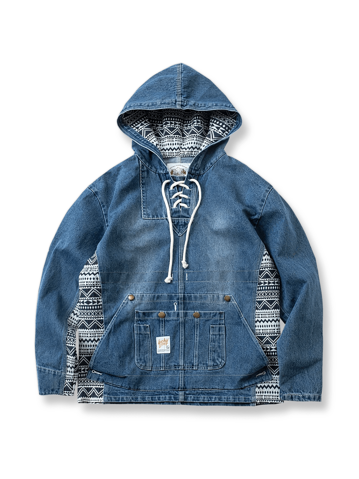 水洗い加工を施した100%コットンデニムのフード付きジャケット。エスニック柄パッチワークと胸元の紐ディテール、大容量フロントポケットが特徴。