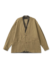 フェイク2in1ジャケット、内側チェック柄が特徴の高品質コットン素材の秋冬用ジャケット。シンプルでエレガントな襟元と実用的なポケット付き。