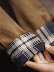 立て襟とスラントポケットのデザイン詳細画像