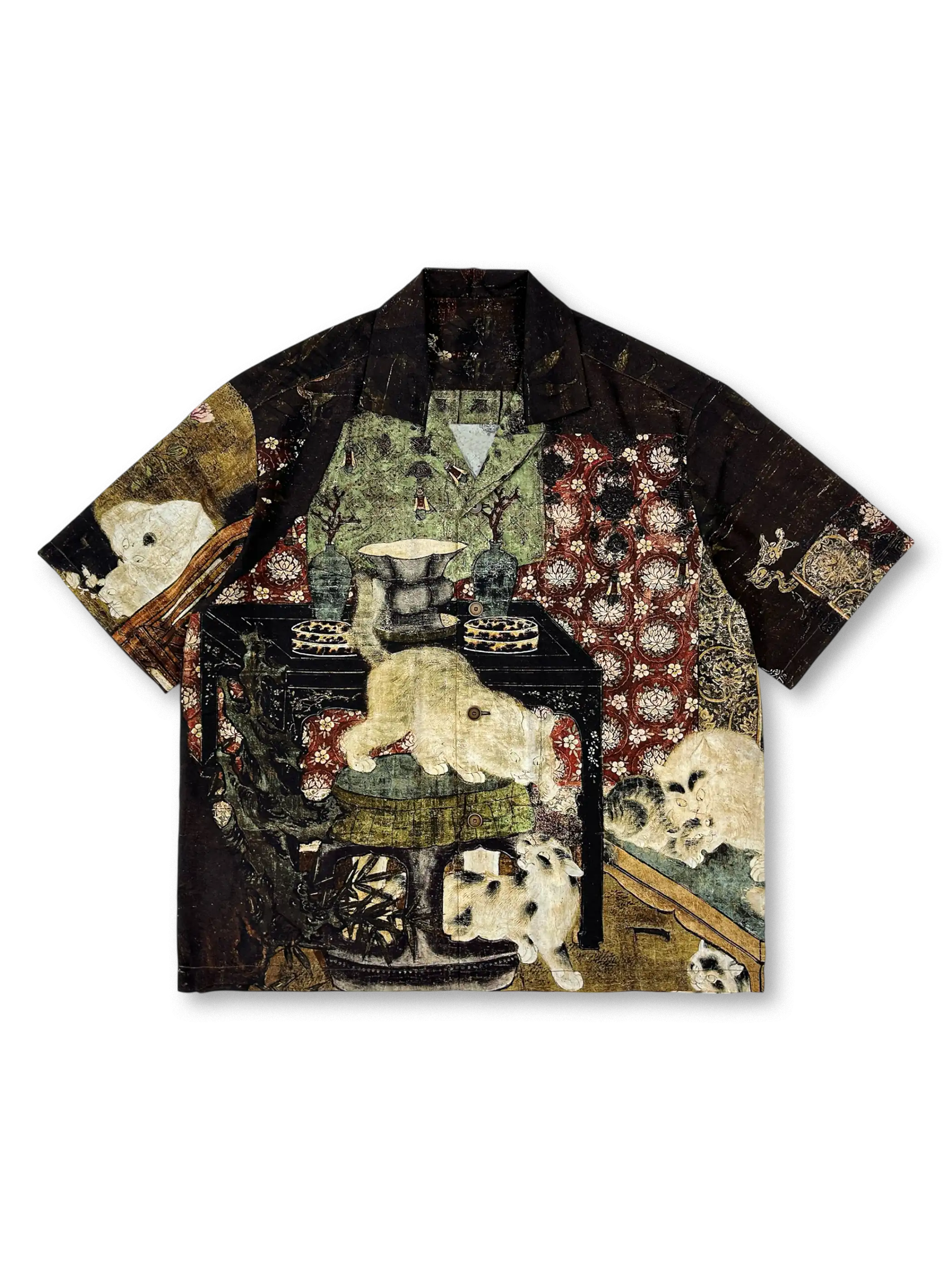 宋代名画《戲猫図》をデジタルジャカードで表現したリヨセル素材のキューバシャツ、涼感ある軽やかな着心地