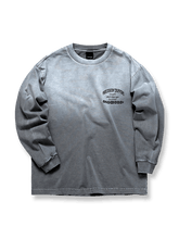グラデーションウォッシュ加工の英字プリント長袖Tシャツ