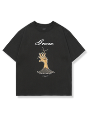 「Grow」プリントの半袖Tシャツ、成長と生命力を象徴し、ゆったりシルエットで夏に快適な純綿素材使用