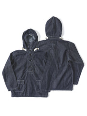 製品画像: 迷彩柄ツイルデニム生地の砲兵防護プルオーバーパーカー復刻バージョンの正面画像。
詳細画像: 大きなフードと三層前立てデザインのディテール特写。機能性とヴィンテージ感が際立つディテール。