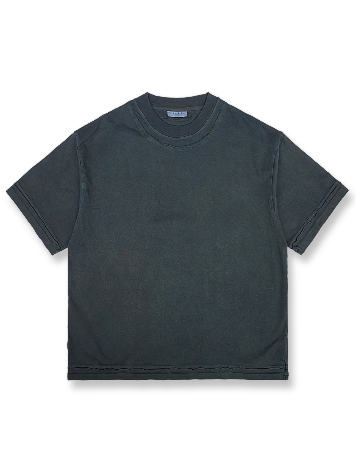 手染め植物染めTシャツの正面が見える商品画像