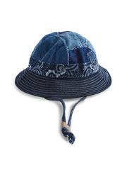 藍染め古布と剣道着生地のパッチワークデザインが特徴のバケットハット