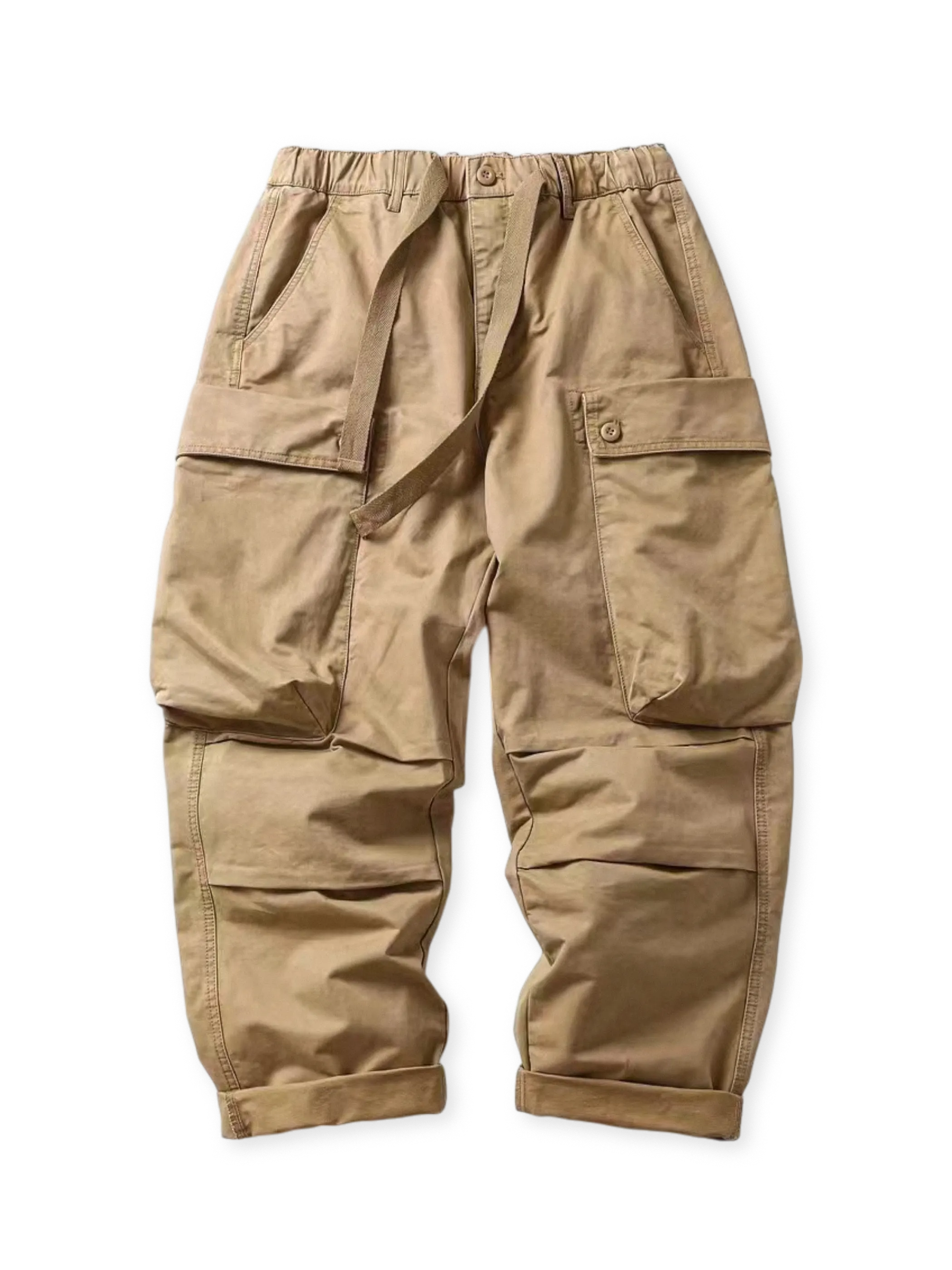 ヘビーウェイトコットンツイル生地にウォッシュ加工を施した4色展開のルーズフィット微テーパードワークパンツ。