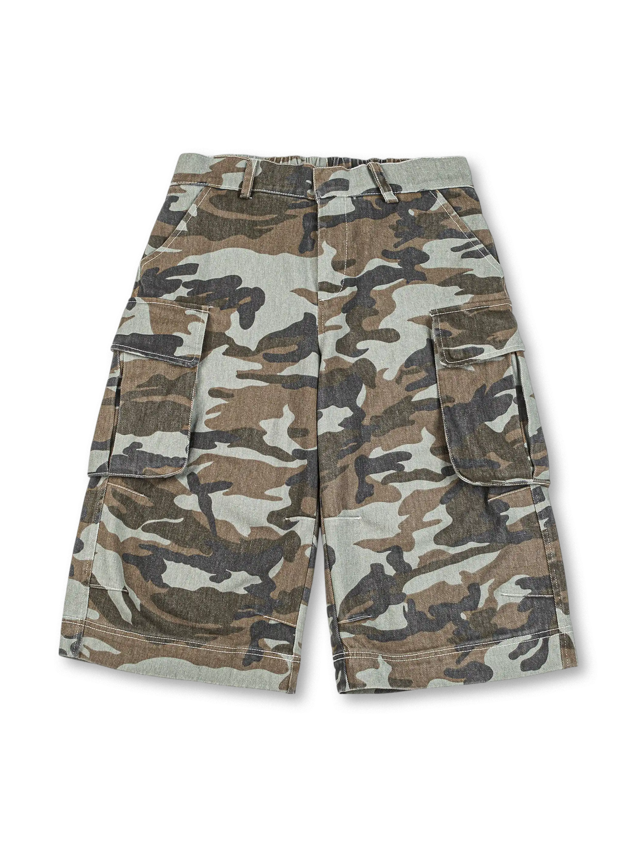 丈夫なピュアコットンとミリタリーカモフラージュ柄のワイドカーゴショーツ