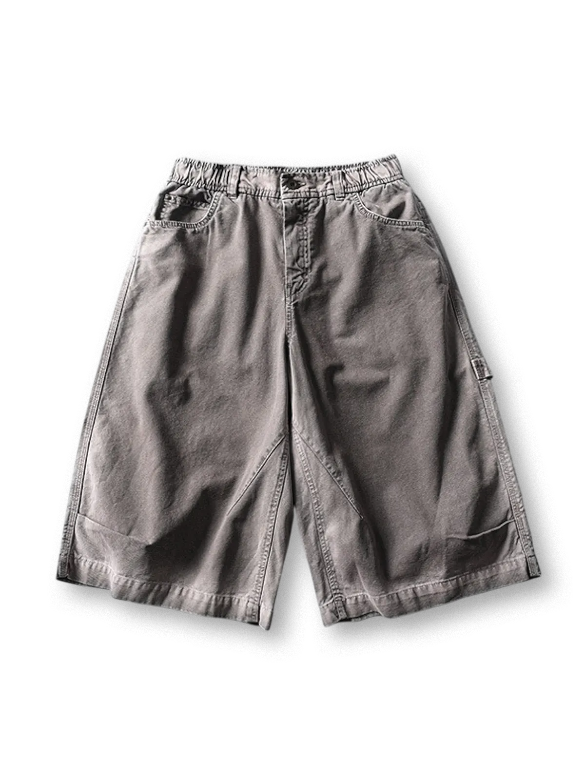 第二次大戦後米国作業着由来の12オンスコットン素材を用いたワイドシルエットワークショーツ