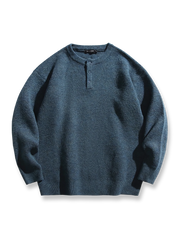 5色展開のヘンリーネックデザインニットセーター、柔らかく通気性の良い混紡素材で快適な着心地