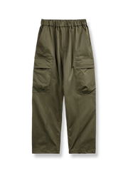 ヘリンボーン柄のカーゴパンツ