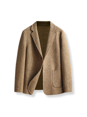 ヘリンボーン柄のダブルフェイスウールを使用したスリムフィット手作りスーツジャケット。