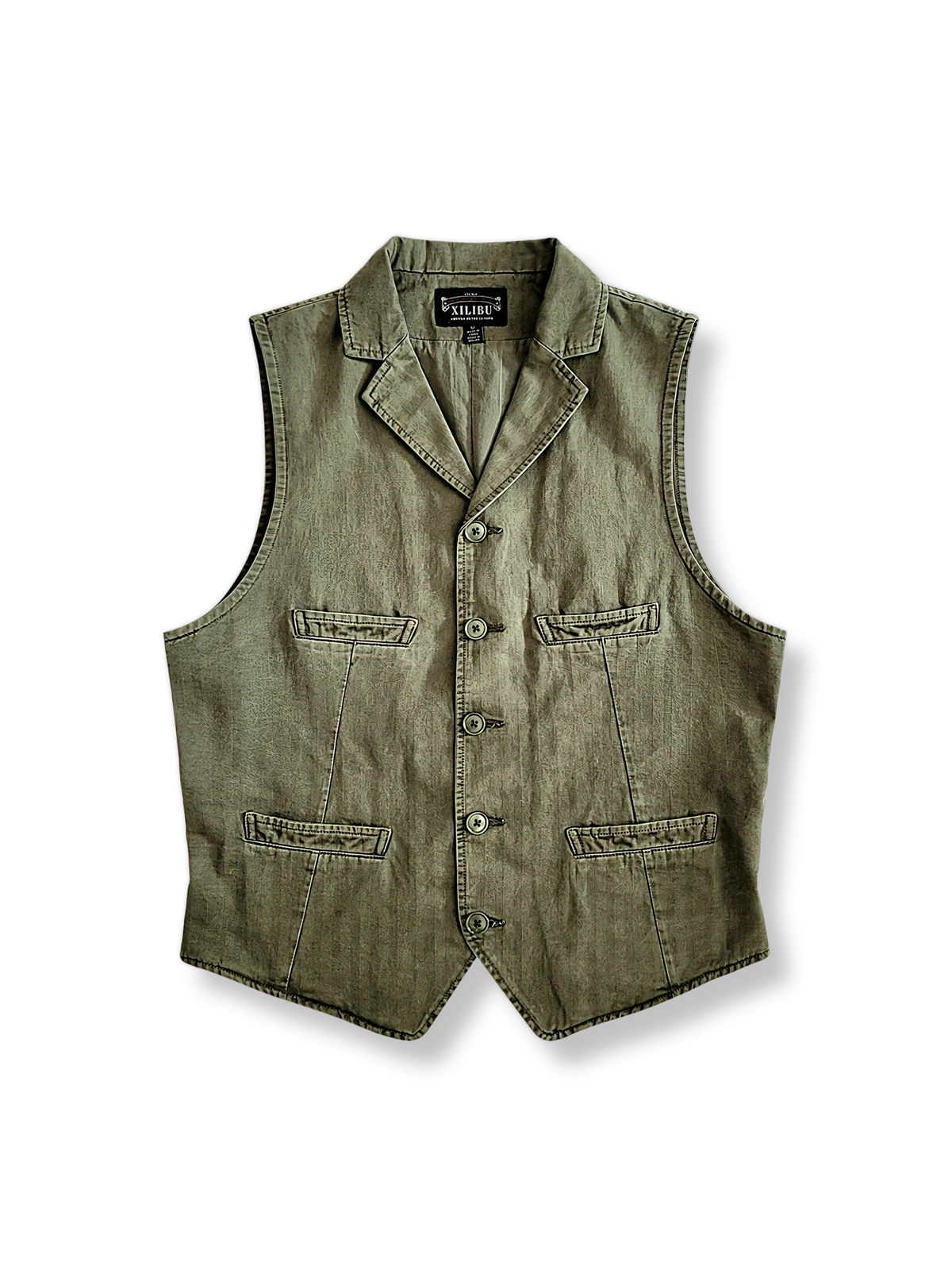 アーミーグリーンのヘリンボーンコットン素材とテーラードカラー、ウェルトポケットが特徴のベストの全体像。