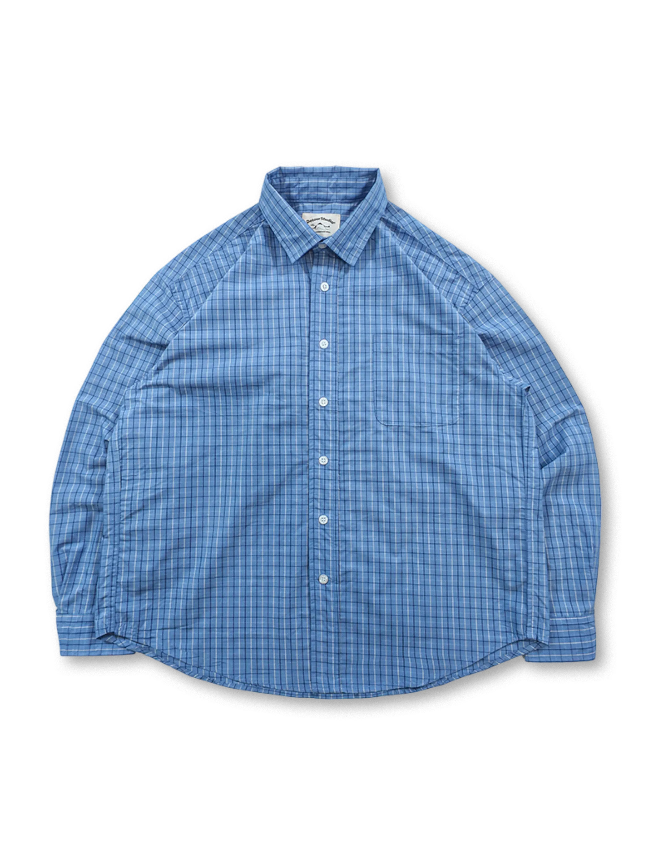 高密度チェック生地とラグランスリーブが特徴の上品なオーバーシャツ