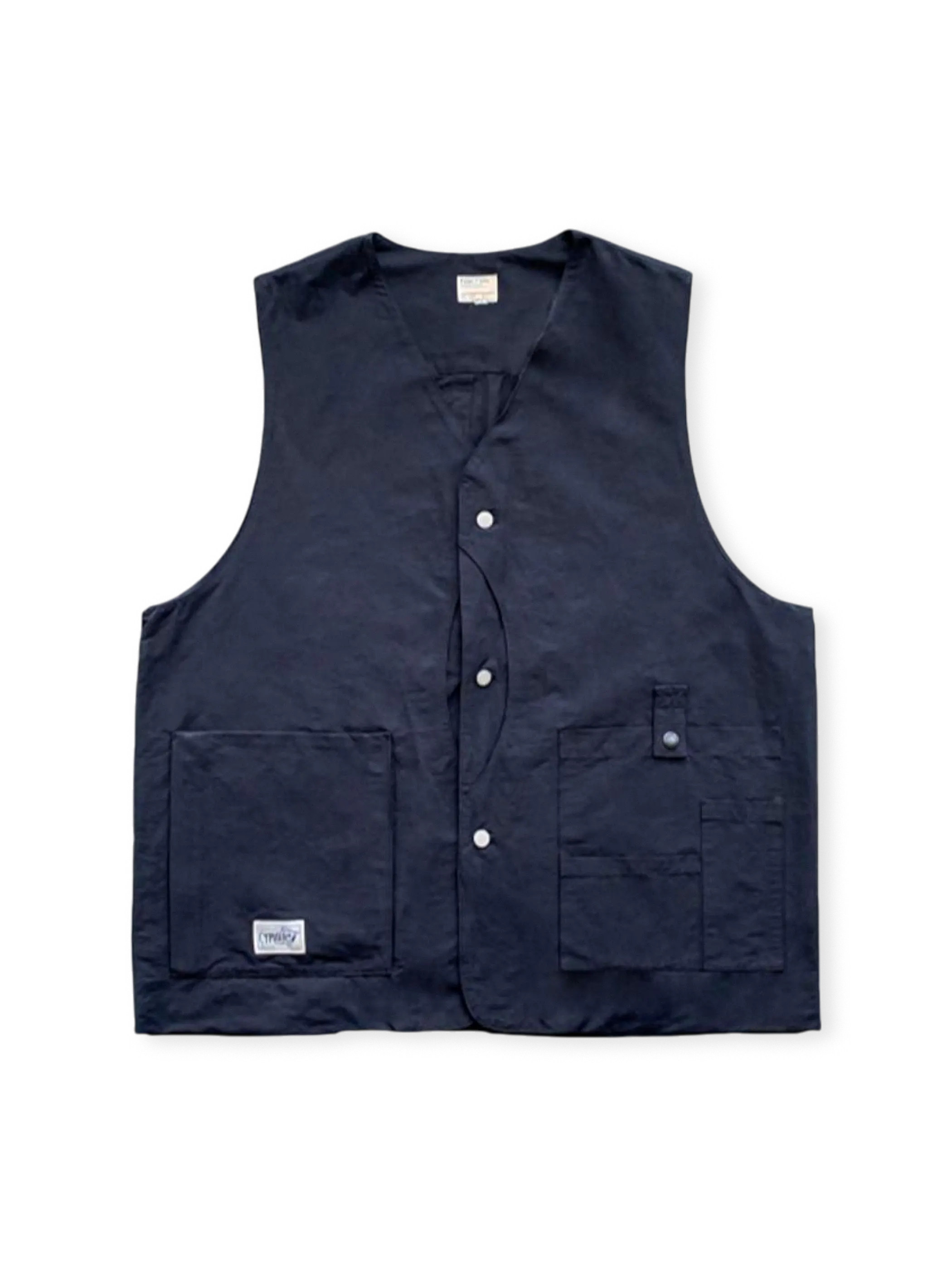 1930年代着想のキャンバス生地使用ルーズフィットヴィンテージハンティングベスト。多機能ポケットとこだわりのボタン付き。